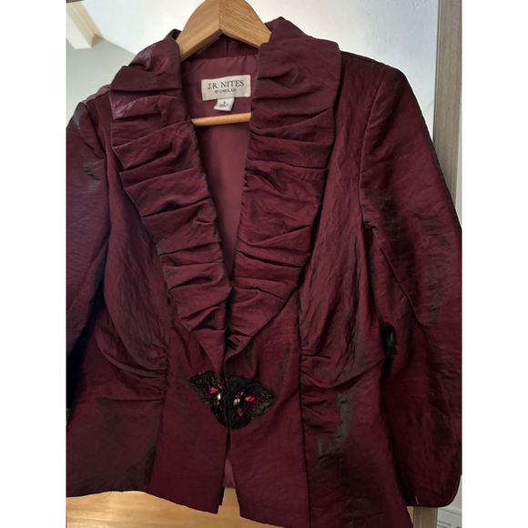 J.R. Nites by Caliendo Women’s Jacket Size 8 Burgundy Ruffle Trim Beaded Evening - Picture 2 of 8